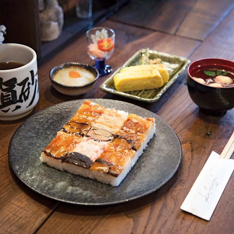 郷土料理の箱寿司がお目当て！東海市の和カフェ「田舎寿司茶房 kotohogi」【愛知】